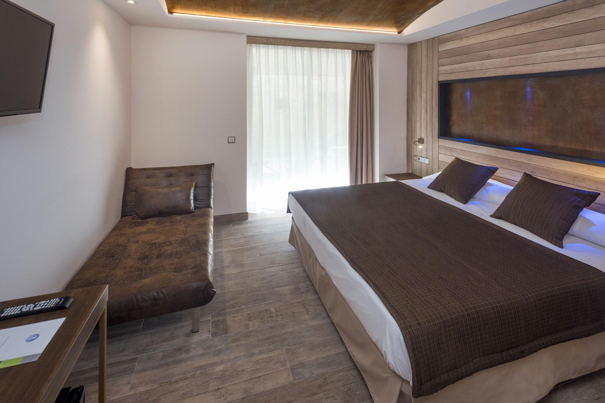 Hotel Ght Neptuno-Tossa & Venus Spa トッサ・デ・マール エクステリア 写真